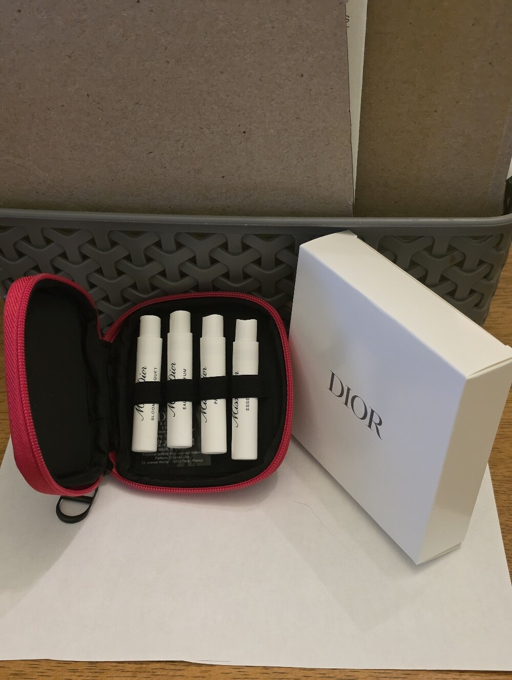 Dior Miss DIOR 5 -PCS DIOR GIFTS. 💕💕 - Picture 3 of 6